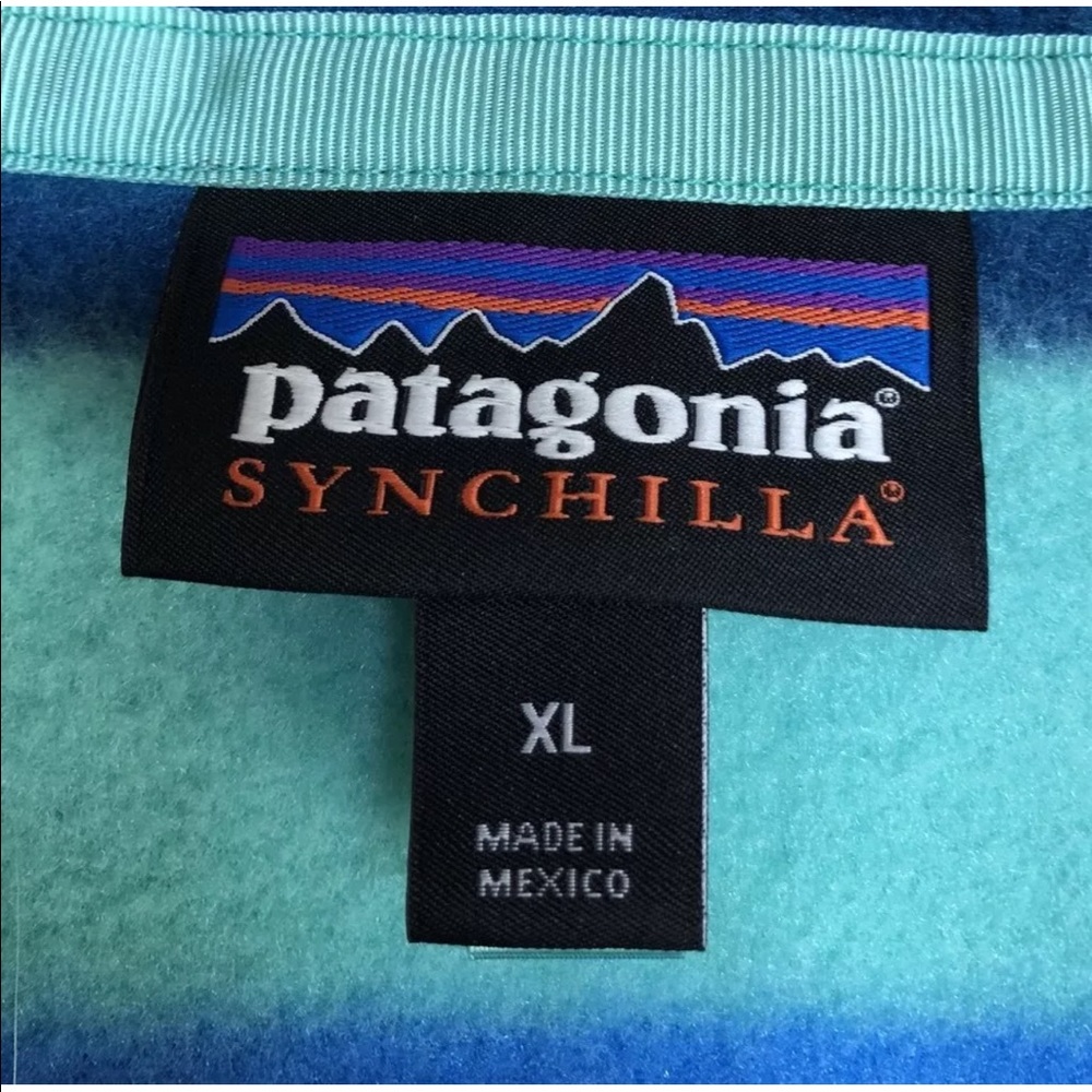 Patagonia Pulloever with Stripes - Picture 4 of 6